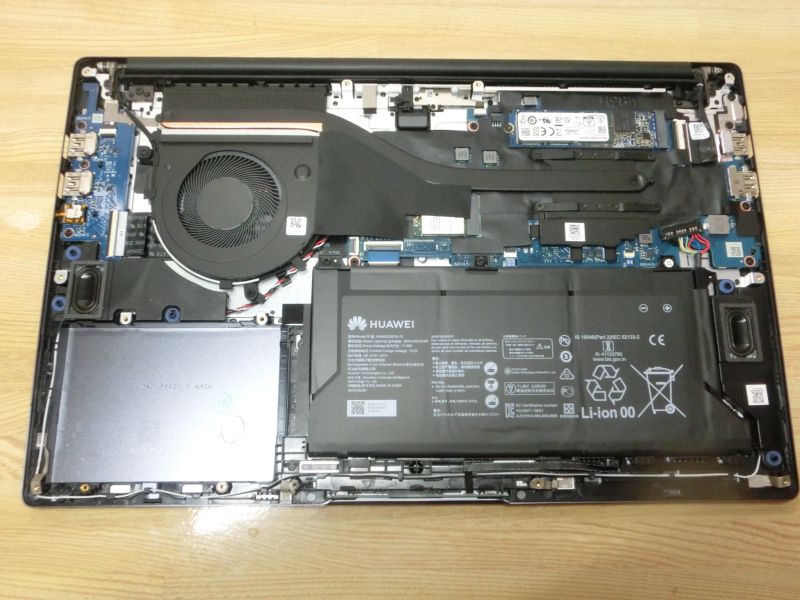 Huawei MateBook D15 SSD256GB+1TBHDD増設済